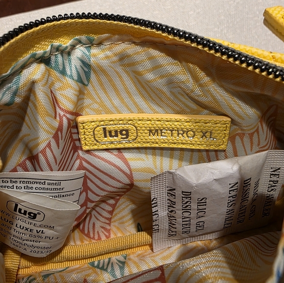 NWT- LUG- METRO XL ID POUCH MATTE LUXE- BANANA - Picture 6 of 6